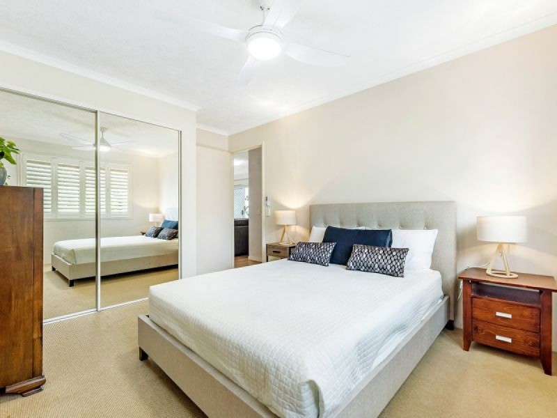 9/32 Second Avenue, Broadbeach QLD 4218