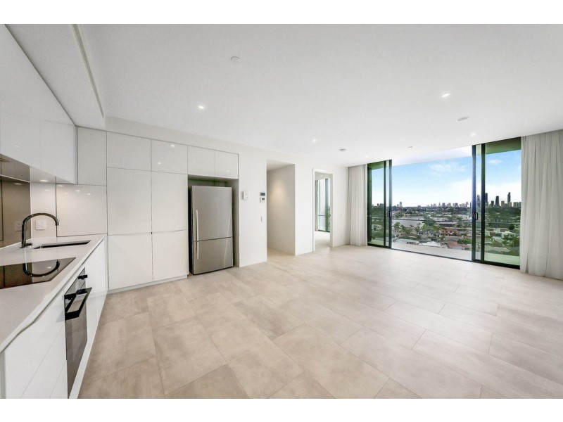 11104/2 The Lanes Boulevard, Mermaid Waters QLD 4218