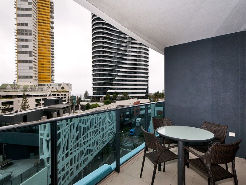 22505/4 Charles Avenue, Broadbeach QLD 4218