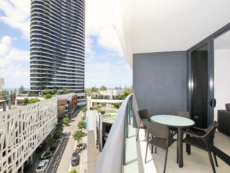 22505/4 Charles Avenue, Broadbeach QLD 4218
