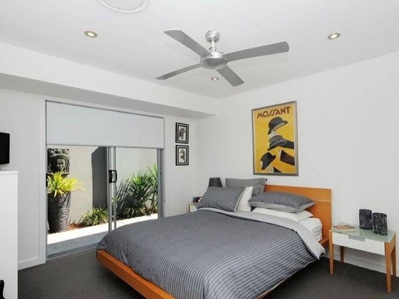 5 Kurrawa Avenue, Mermaid Beach QLD 4218