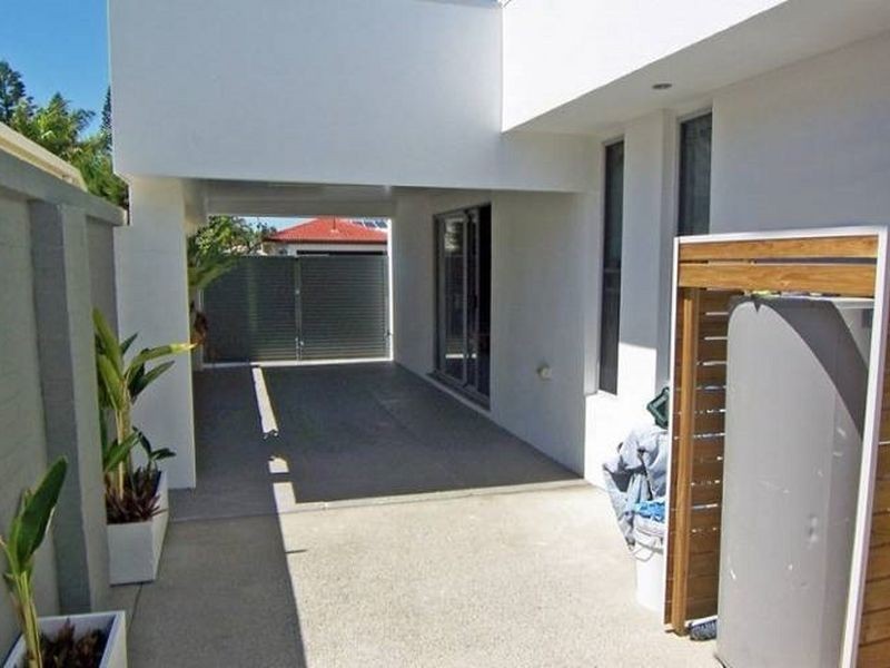 5 Kurrawa Avenue, Mermaid Beach QLD 4218