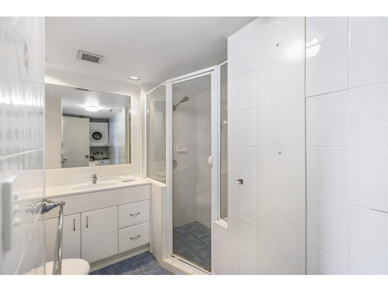 19/219 Surf Parade, Surfers Paradise QLD 4217