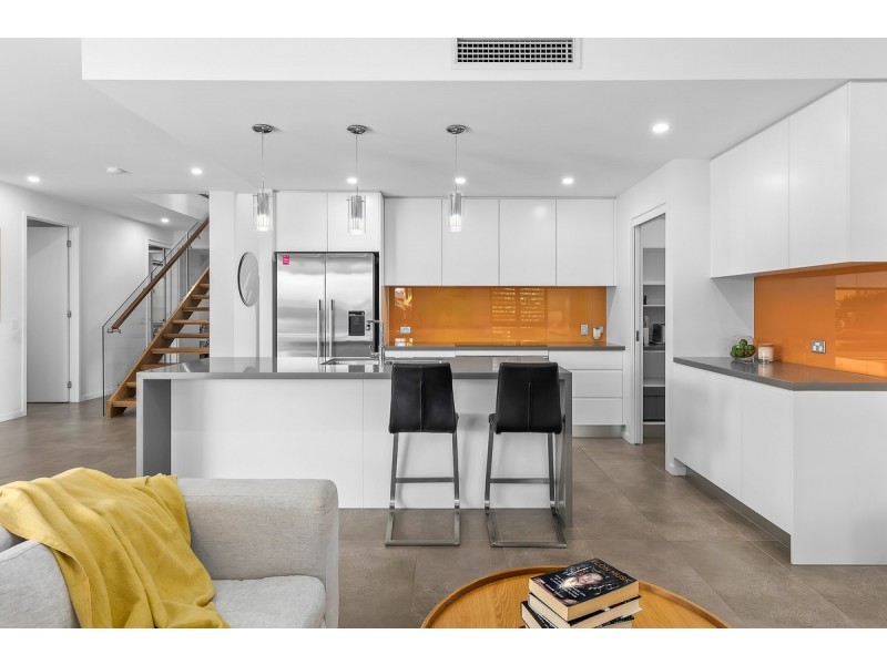 1/33 Avanti Street, Mermaid Waters QLD 4218