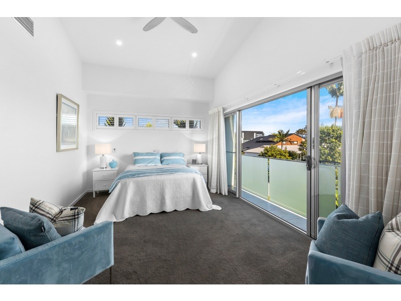 1/33 Avanti Street, Mermaid Waters QLD 4218