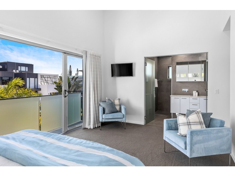 1/33 Avanti Street, Mermaid Waters QLD 4218