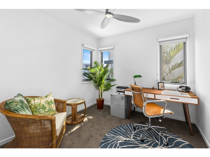 1/33 Avanti Street, Mermaid Waters QLD 4218