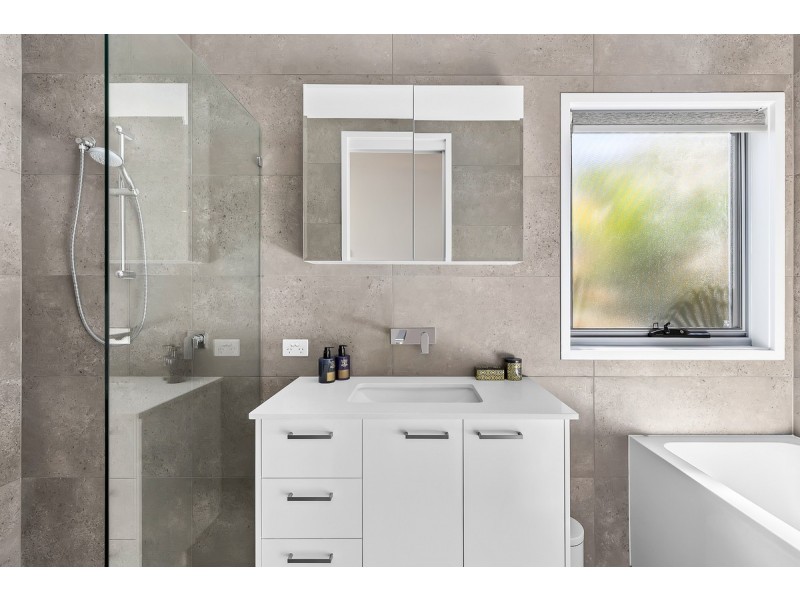 1/33 Avanti Street, Mermaid Waters QLD 4218