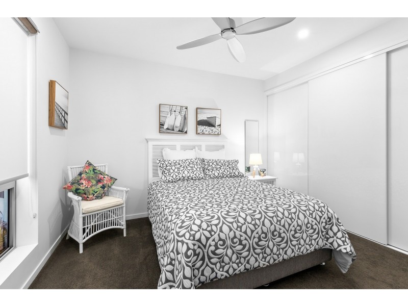 1/33 Avanti Street, Mermaid Waters QLD 4218