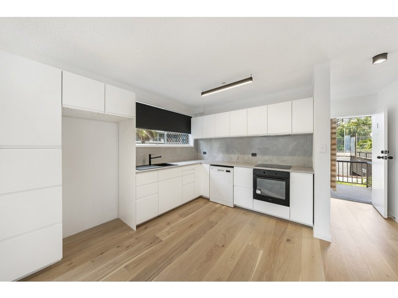 1/27 Enderley Avenue, Surfers Paradise QLD 4217