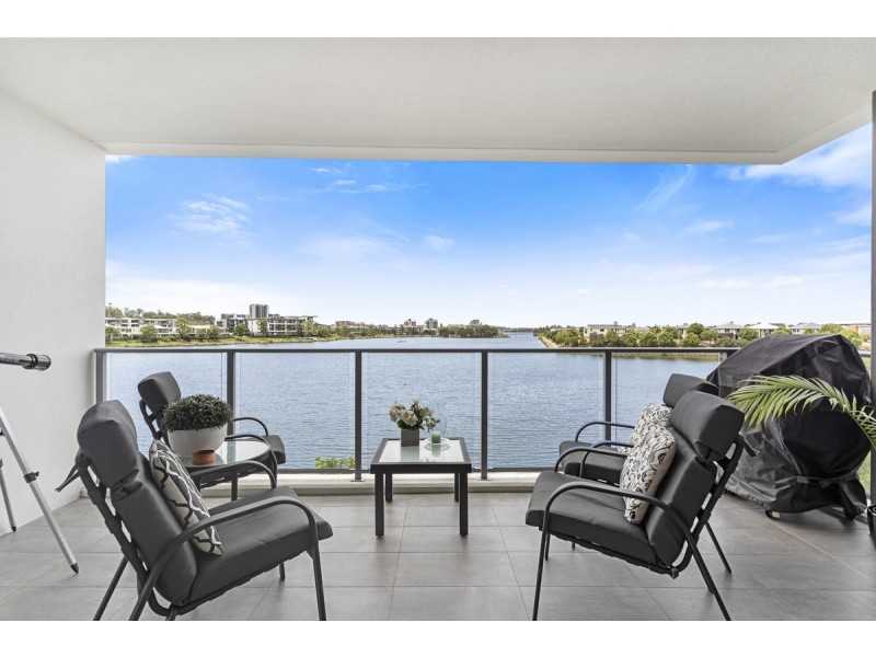1105/397 Christine Avenue, Varsity Lakes QLD 4227