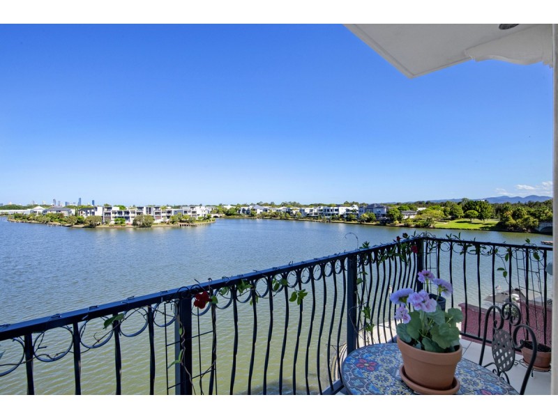 69/3030 The Boulevarde, Carrara QLD 4211