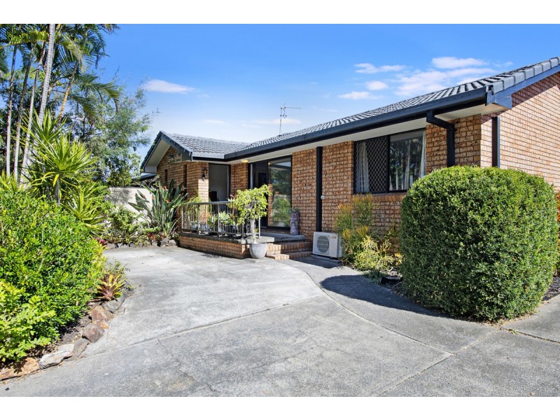 1/127 Sunshine Boulevard, Mermaid Waters QLD 4218