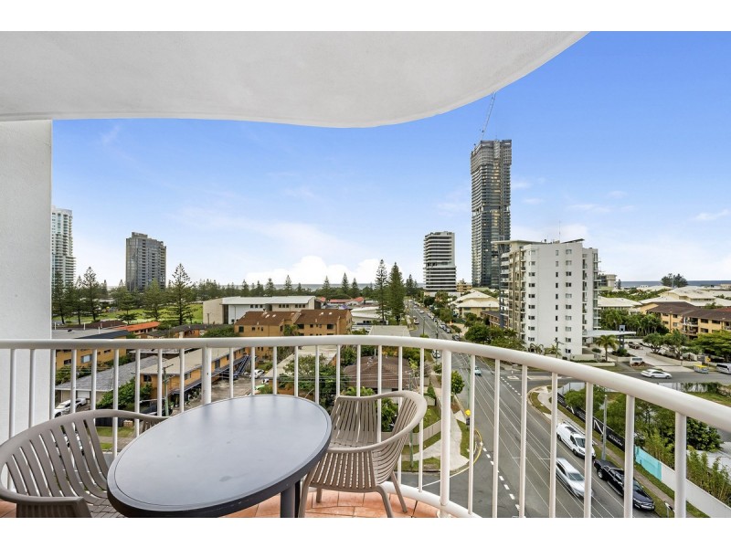 1076/2633 Gold Coast Highway, Broadbeach QLD 4218