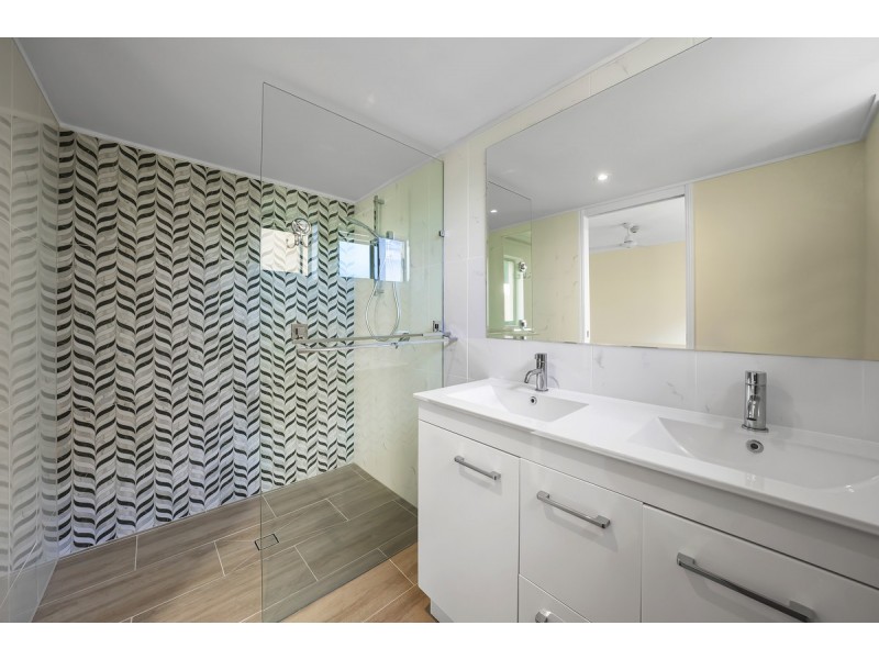 12/12 Monte Carlo, Broadbeach QLD 4218