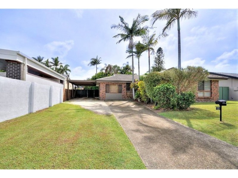 13 Collins Crescent, Benowa QLD 4217