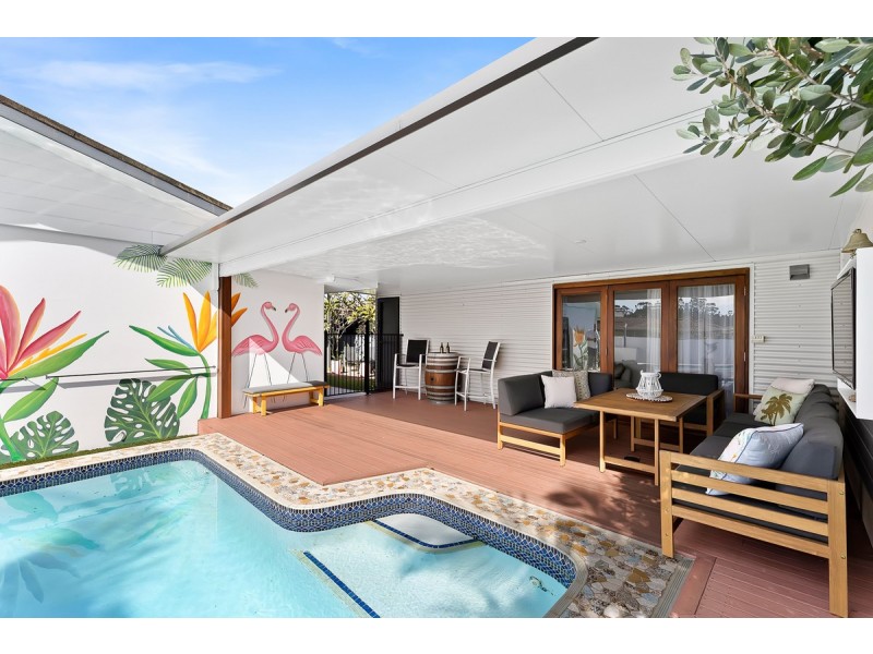 3 Himalaya Street, Mermaid Waters QLD 4218