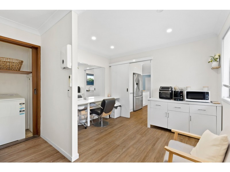 3 Himalaya Street, Mermaid Waters QLD 4218