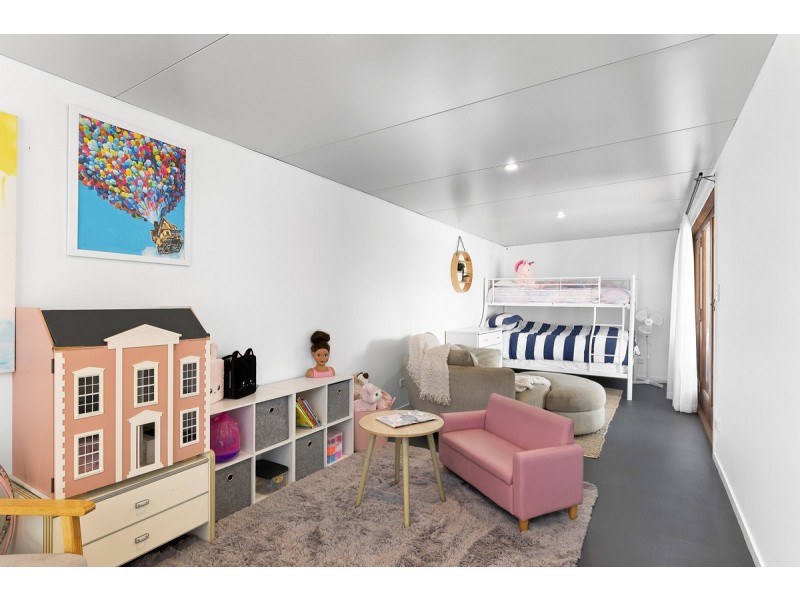 3 Himalaya Street, Mermaid Waters QLD 4218