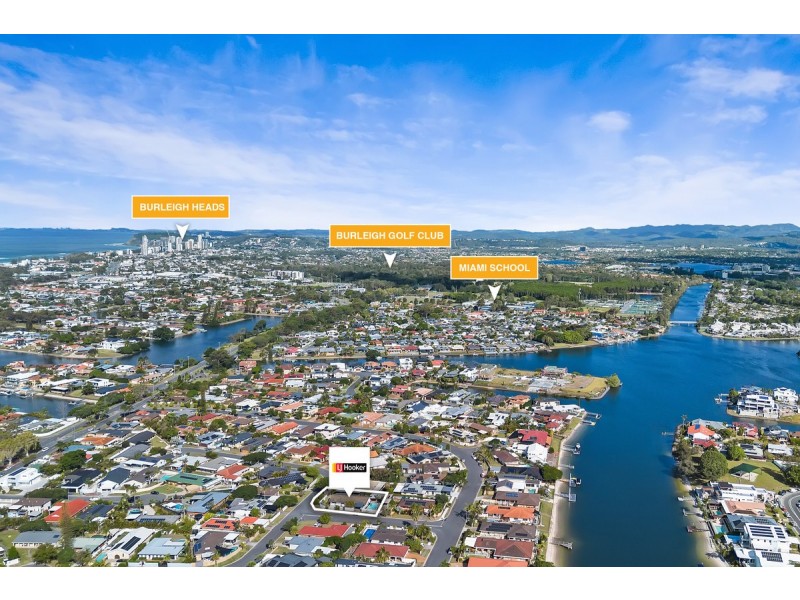 3 Himalaya Street, Mermaid Waters QLD 4218