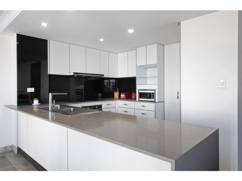 7E/1 Albert Avenue, Broadbeach QLD 4218