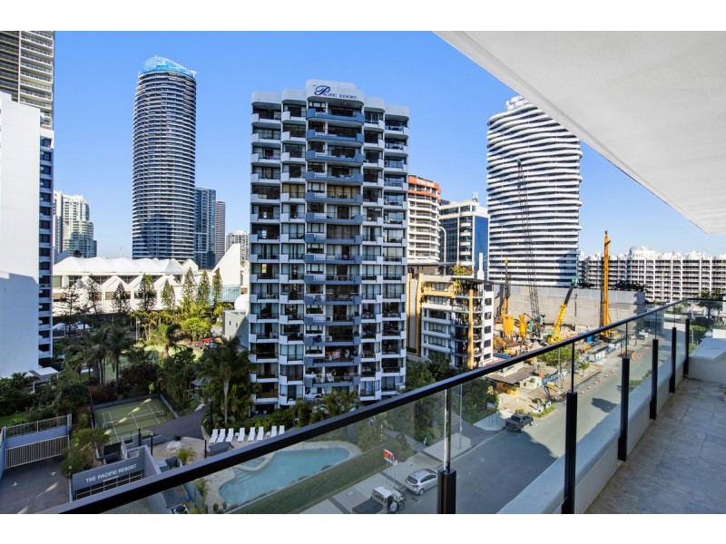 7E/1 Albert Avenue, Broadbeach QLD 4218