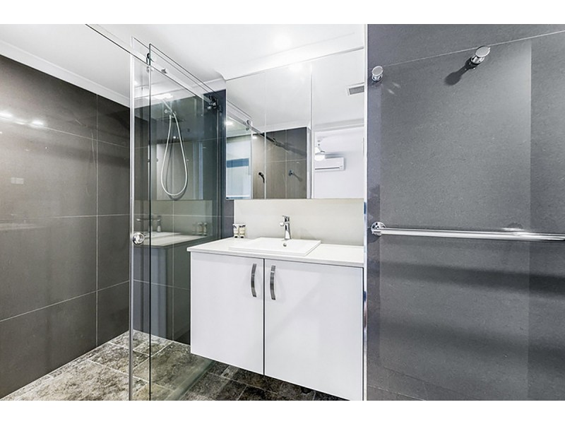 7E/1 Albert Avenue, Broadbeach QLD 4218