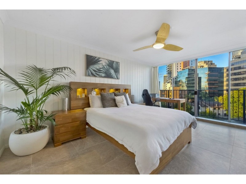 4b/2 Riverview Prd, Surfers Paradise QLD 4217