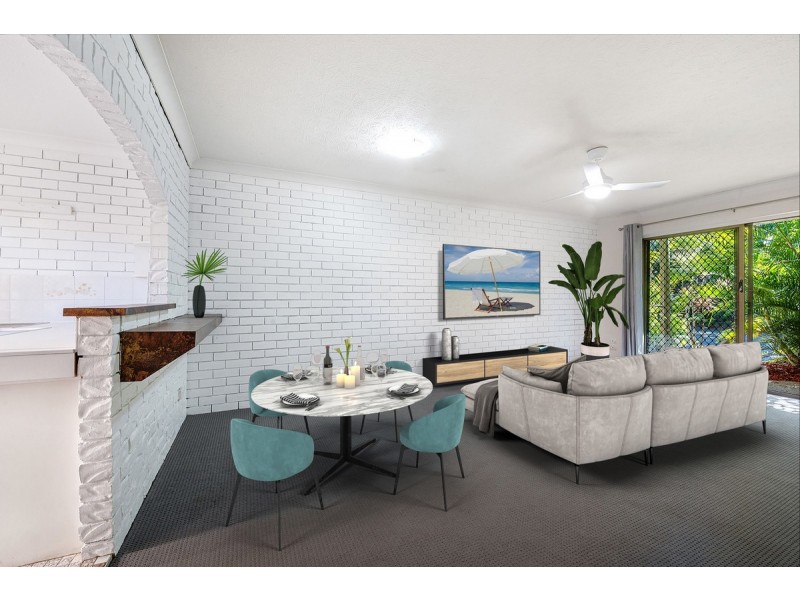 2/9 Christina Crt, Mermaid Waters QLD 4218