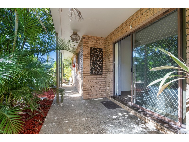 2/9 Christina Crt, Mermaid Waters QLD 4218
