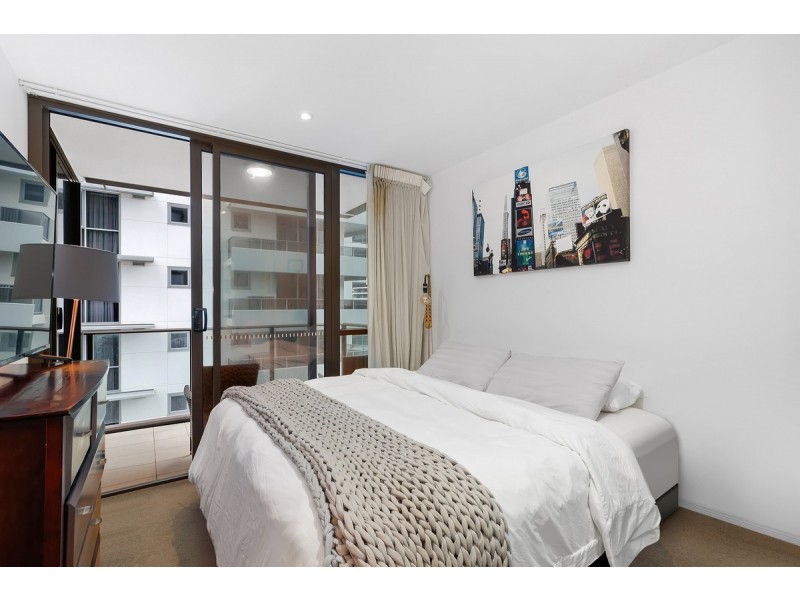 702/2663 Gold Coast Highway, Broadbeach QLD 4218