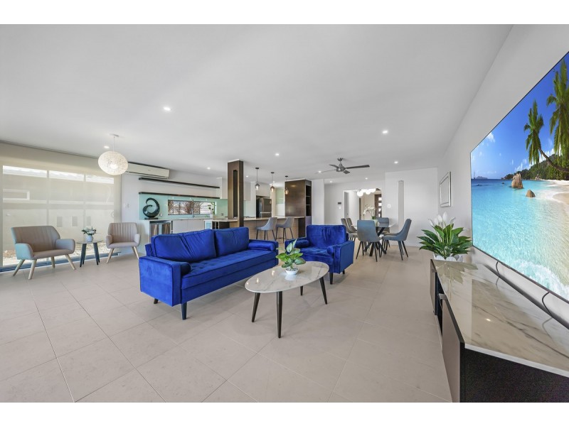 28 Tosti Street, Bundall QLD 4217