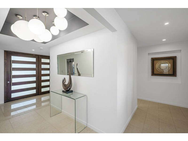 28 Tosti Street, Bundall QLD 4217