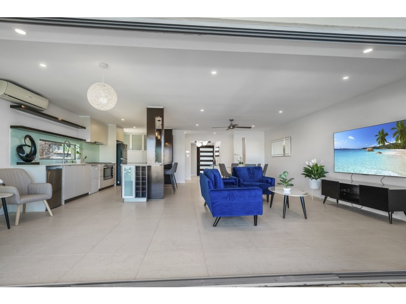 28 Tosti Street, Bundall QLD 4217