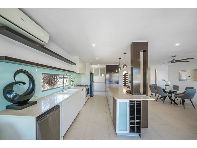 28 Tosti Street, Bundall QLD 4217