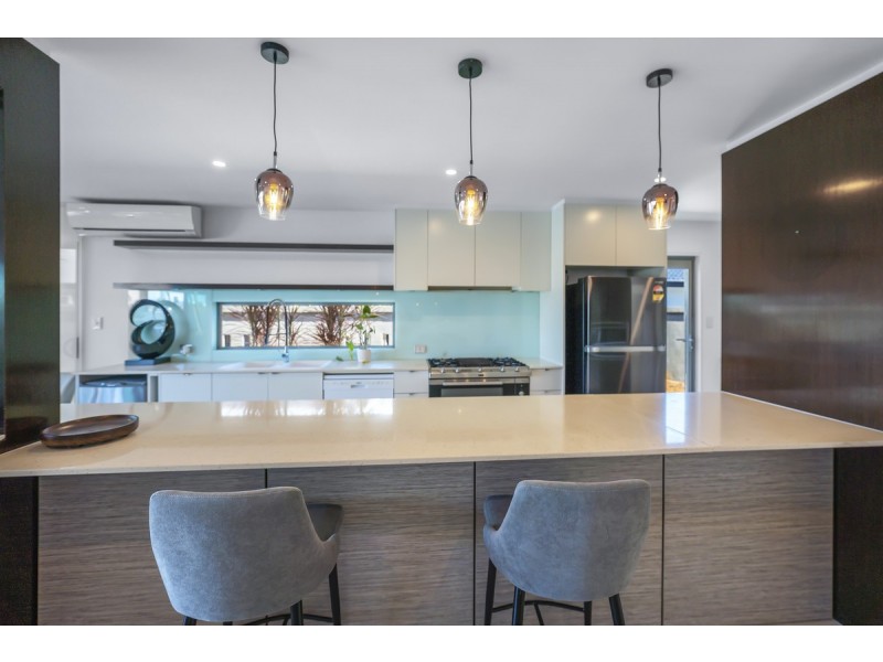 28 Tosti Street, Bundall QLD 4217