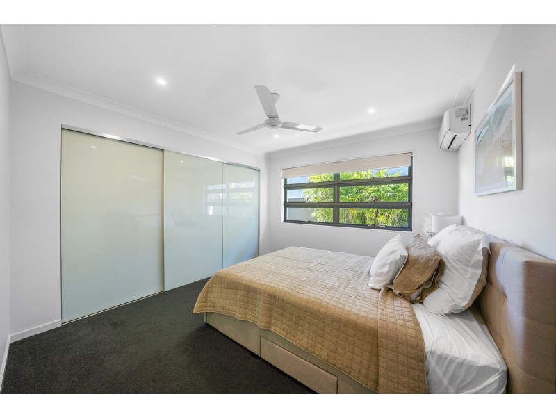 28 Tosti Street, Bundall QLD 4217