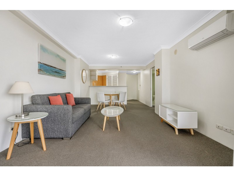 1076/2633 Gold Coast Highway, Broadbeach QLD 4218