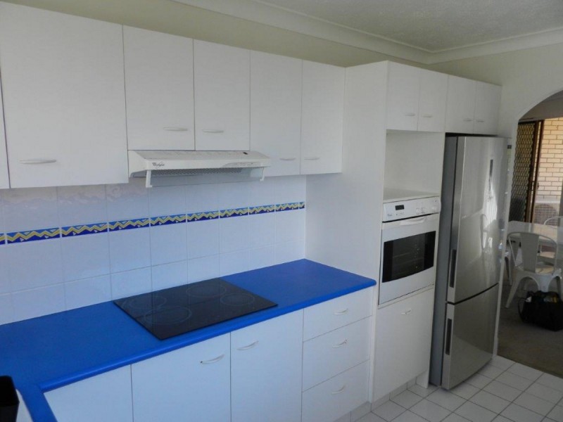 12/8 Queensland Avenue, Broadbeach QLD 4218