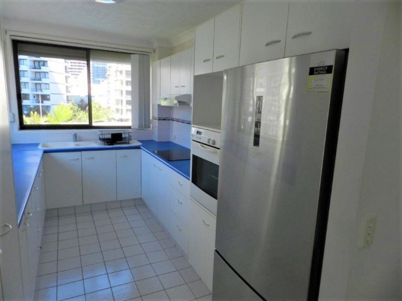 12/8 Queensland Avenue, Broadbeach QLD 4218