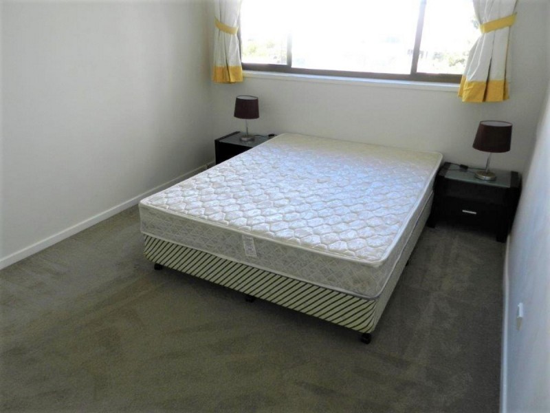 12/8 Queensland Avenue, Broadbeach QLD 4218