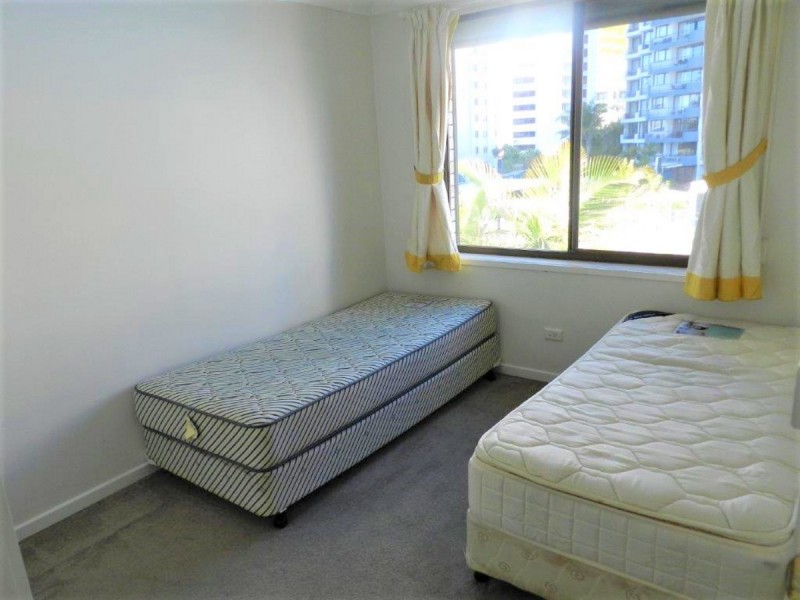 12/8 Queensland Avenue, Broadbeach QLD 4218