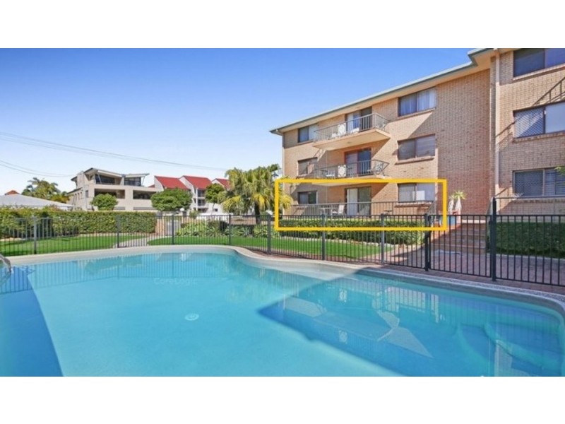1/27 Armrick Avenue, Broadbeach QLD 4218