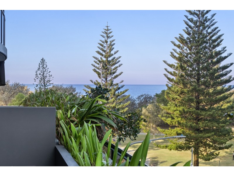 303/185 Old Burleigh Road, Broadbeach QLD 4218