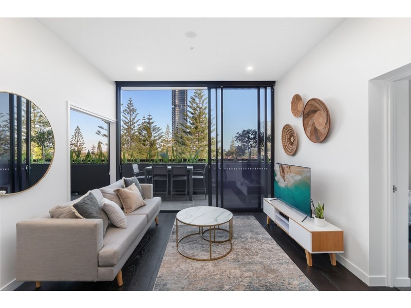 303/185 Old Burleigh Road, Broadbeach QLD 4218