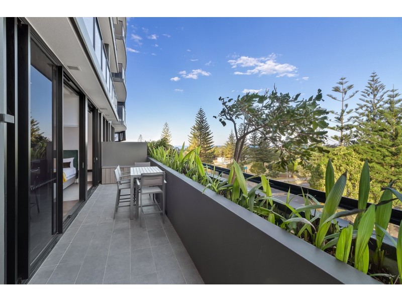 303/185 Old Burleigh Road, Broadbeach QLD 4218
