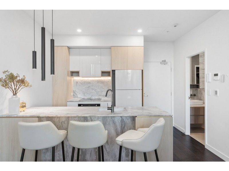 303/185 Old Burleigh Road, Broadbeach QLD 4218