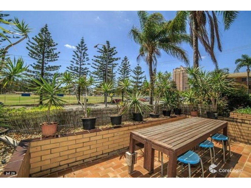 1/152 Surf Parade, Broadbeach QLD 4218