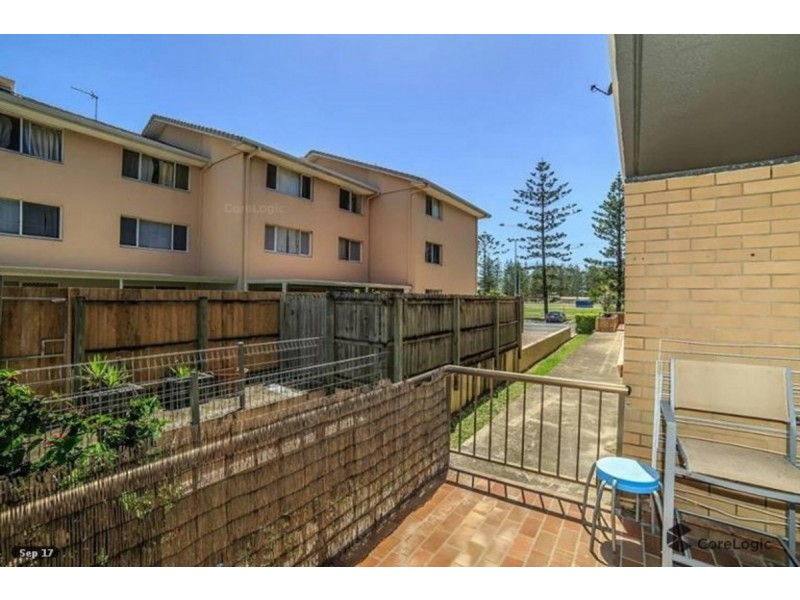 1/152 Surf Parade, Broadbeach QLD 4218