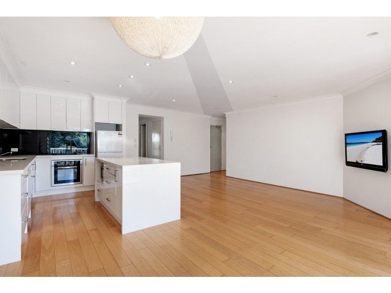 40/42 Beach Parade, Surfers Paradise QLD 4217